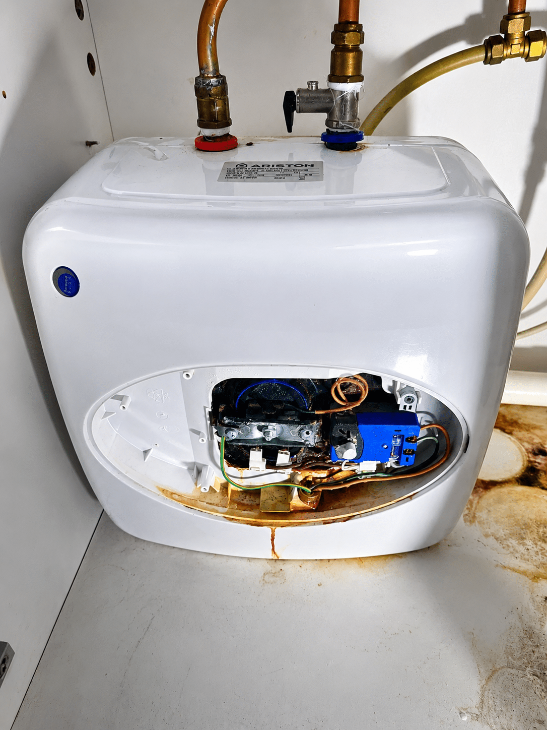 Emergency plumber on a call-out in Sandyford